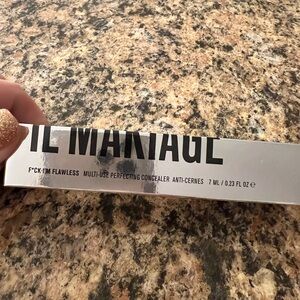 Il Makiage - F*uck I’m Flawless Concealer color 2.5